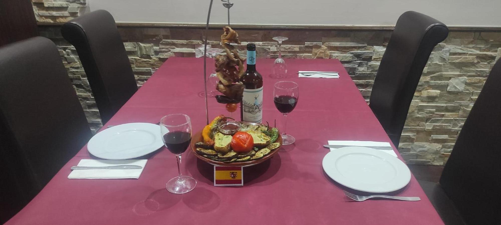 Hotel Restaurante El Patas Corral de Almaguer Buitenkant foto