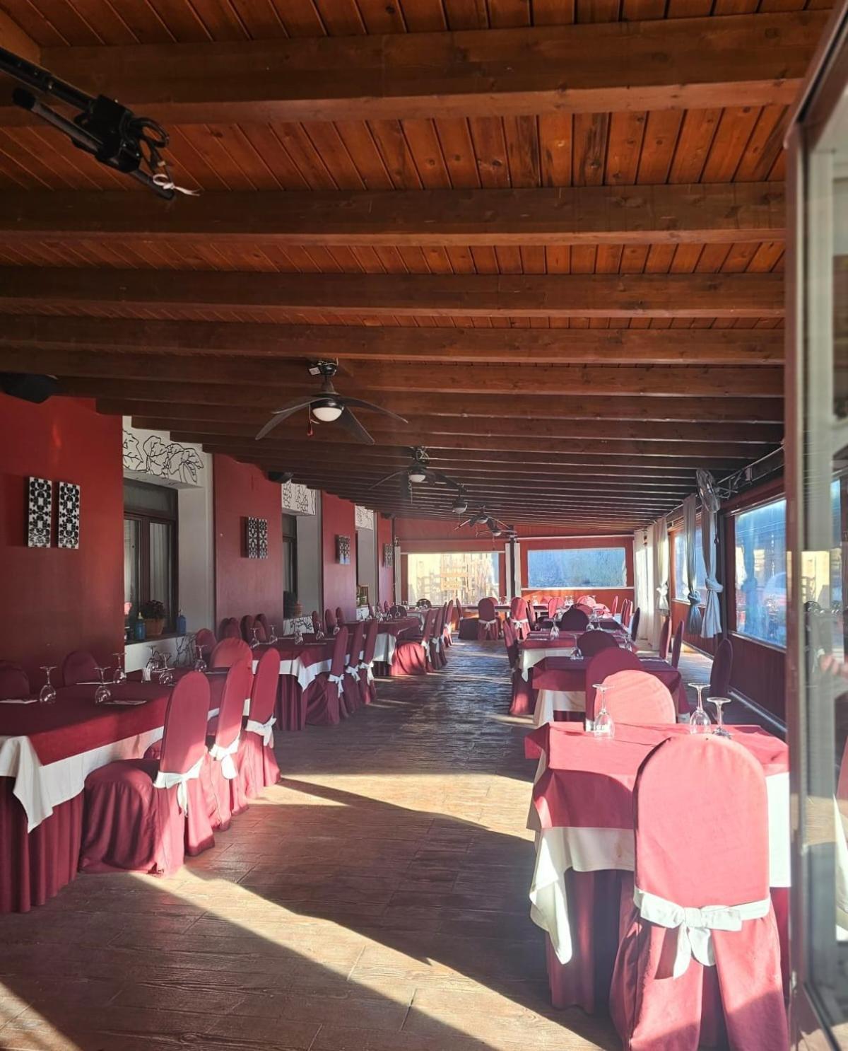 Hotel Restaurante El Patas Corral de Almaguer Buitenkant foto
